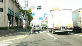 交差点付近渋滞の対応･その3 ペーパードライバー運転初心者に役立つ運転の豆知識