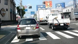 交差点付近渋滞の対応･その1 ペーパードライバー運転初心者に役立つ運転の豆知識